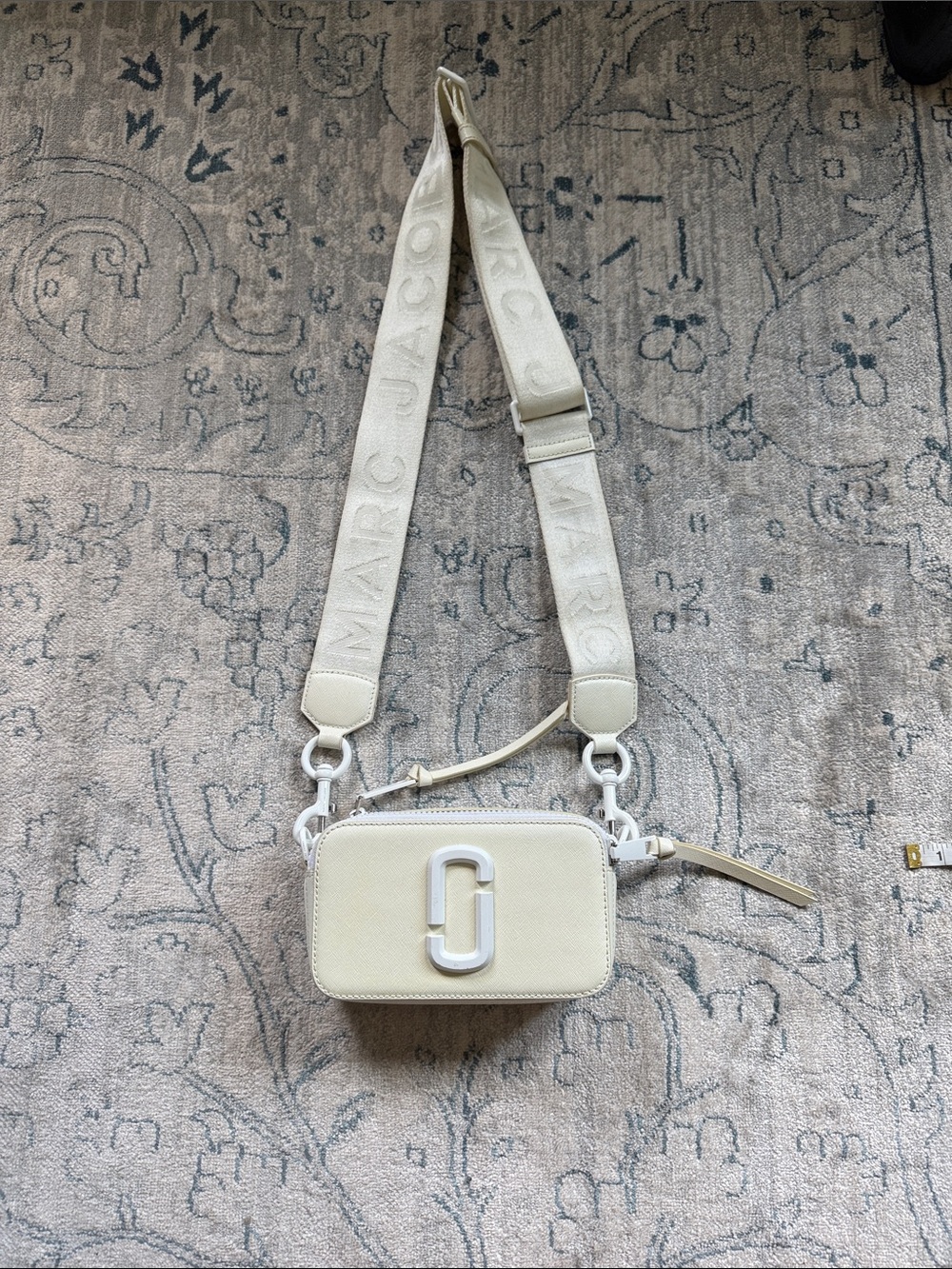 Marc Jacobs Cream Leather Snapshot Crossbody Bag with Branded Strap